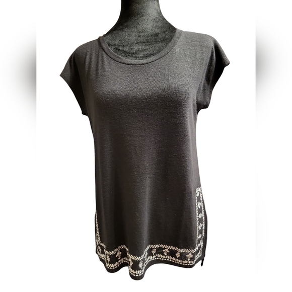 Liz Claiborne Tops - Liz Claiborne Petite Small black with Embroidered linen top